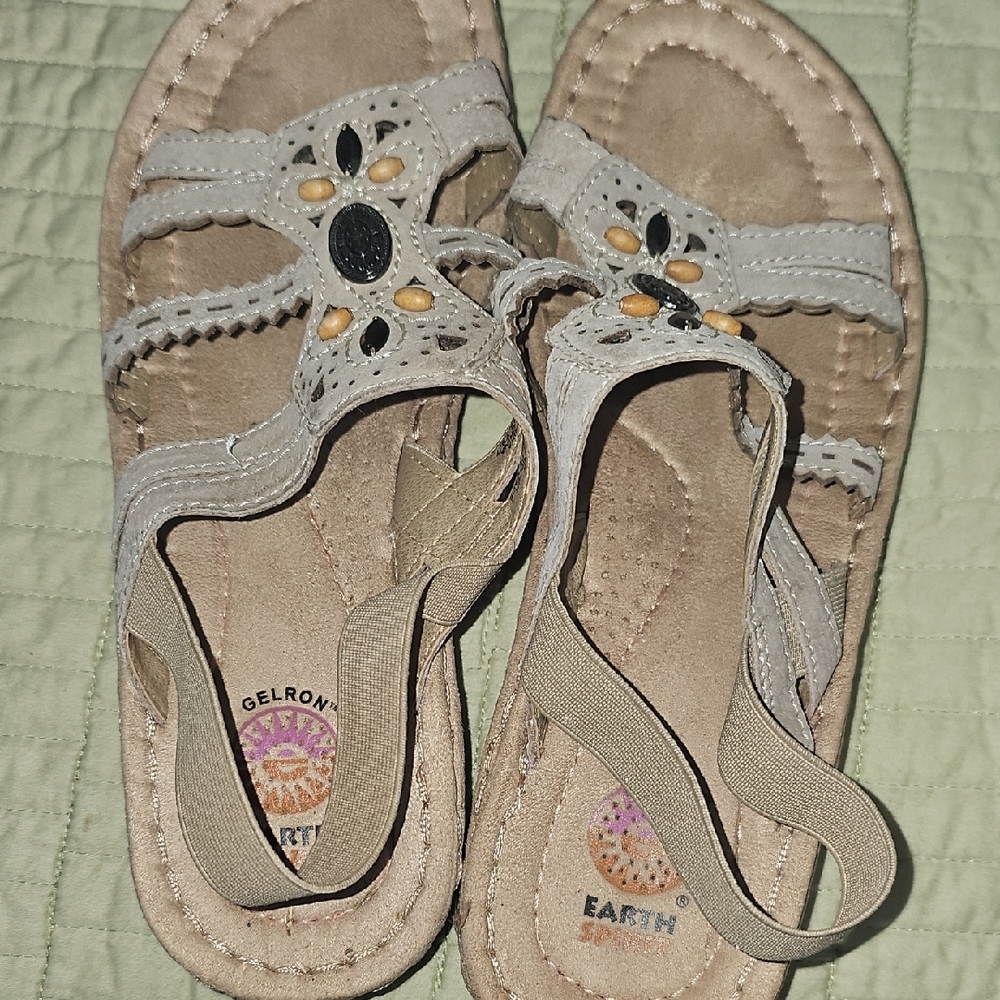 Earth Spirit Tan Sandals with Cut-Out Design and Flat Sole